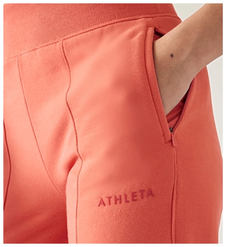 🚩NwT’s-$119 ATHLETA Logo Retro-Plush Straight Leg Pants Large